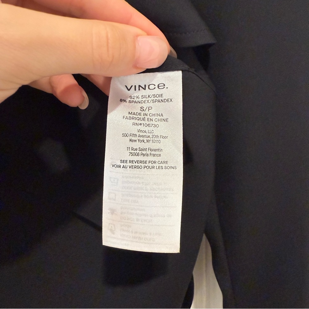 Classic Vince Slim Fitted Stretch-Silk Blouse Button Down Shirt Black - S S/P - Picture 3 of 4